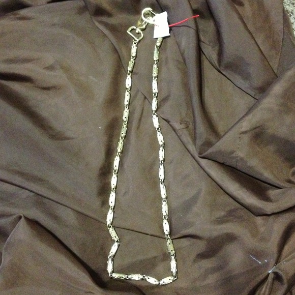 🆓▪Authentic retro gold hue chain necklace! - Picture 2 of 2