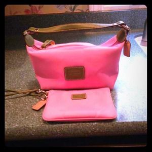 💗Authentic Coach Bag and Wristlet💗