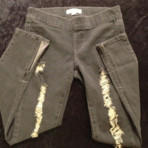 🚩❗REDUCED ❗Jeans