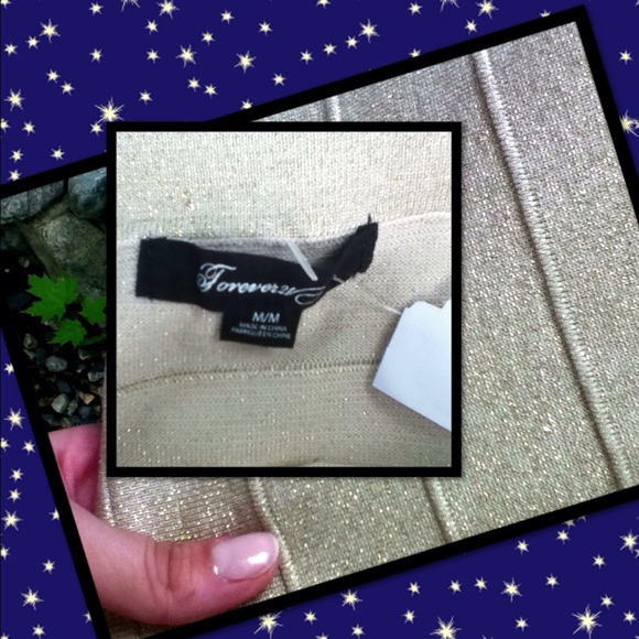 Sparkly Champagne Gold! (bad pic, GREAT skirt!) - Picture 2 of 2