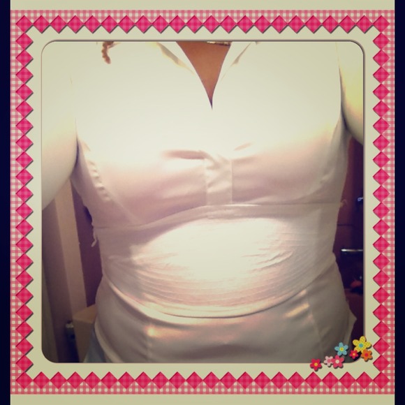 😍Flattering Stretch Dress Shirt😍 Reduced!✂👏 - Picture 1 of 4