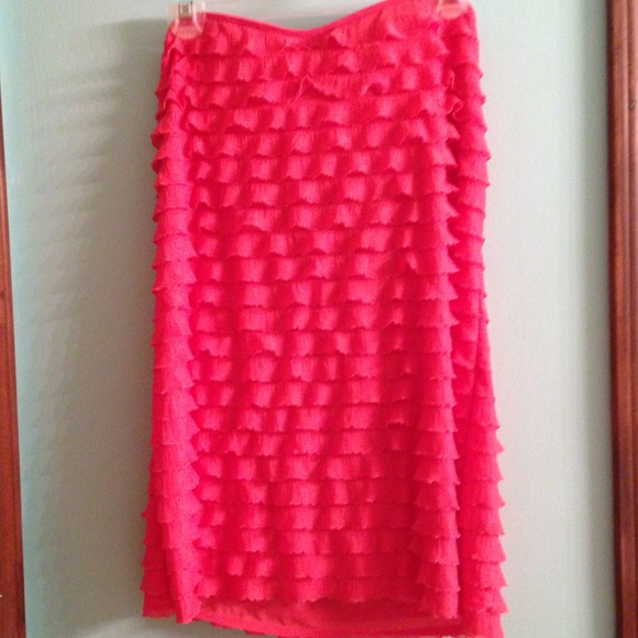 🌟SOLD🌟 Ruffled Strapless Top