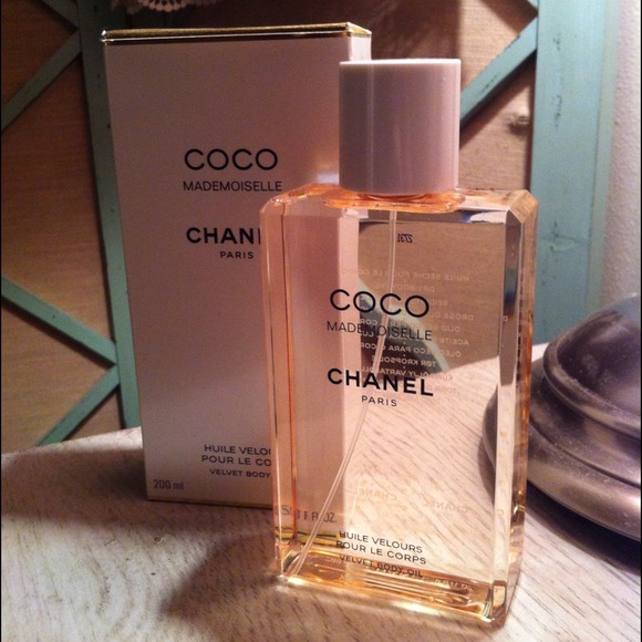 Coco mademoiselle CHANEL body oil. Brand new.