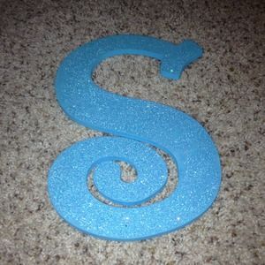 Decorative glitter "S"