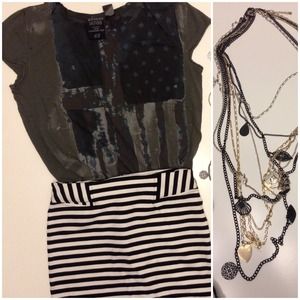 HM Girl w/ Dragon Tattoo ltd edition T 🐲🐲