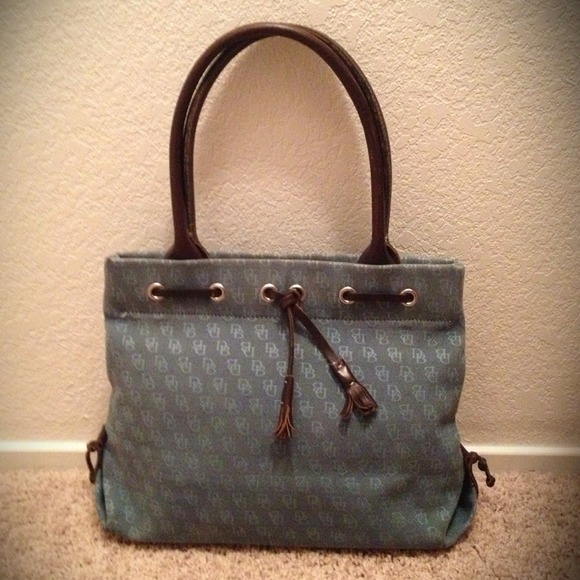 Dooney & Bourke Bag