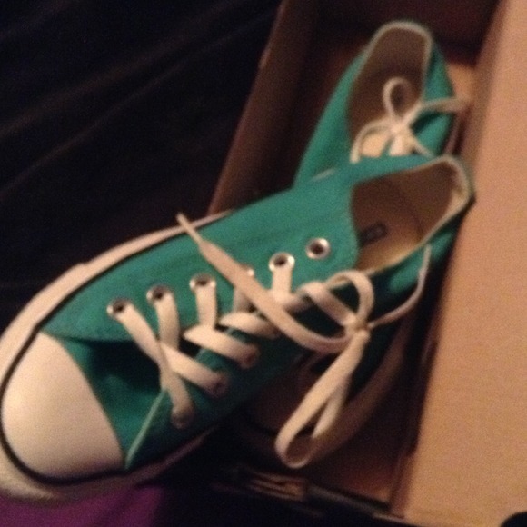 New Turquoise chuck Taylor's