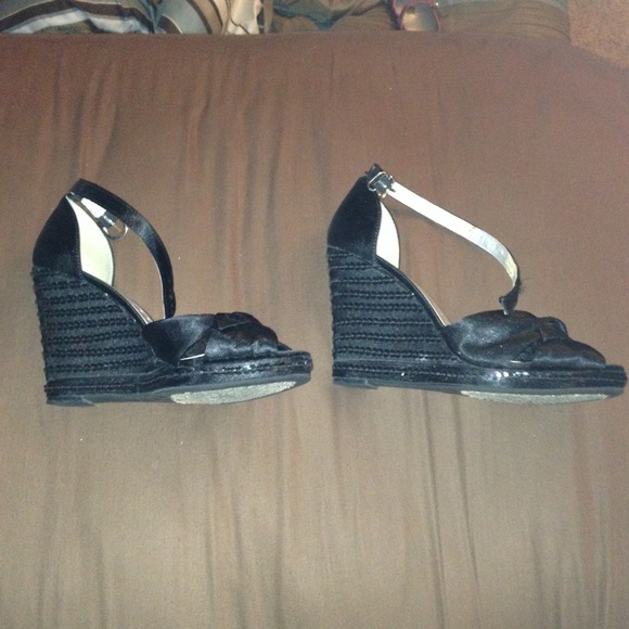 Bcbg girls wedges