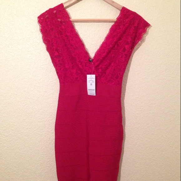 🎀SOLD🎀Bebe Red Lace Body Con Dress - Picture 2 of 4