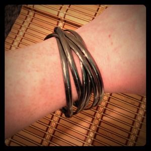 Metallic Black inter-linked Bracelet