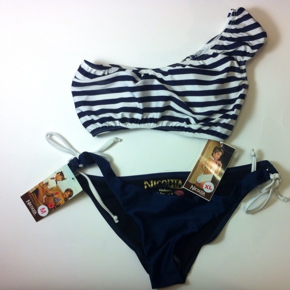 -NEW- Navy Bikini