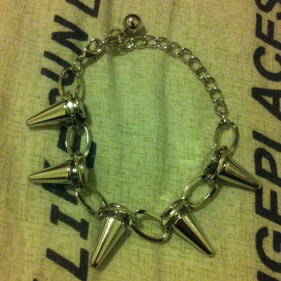 ☆Reduced!☆ Silver spike bracket