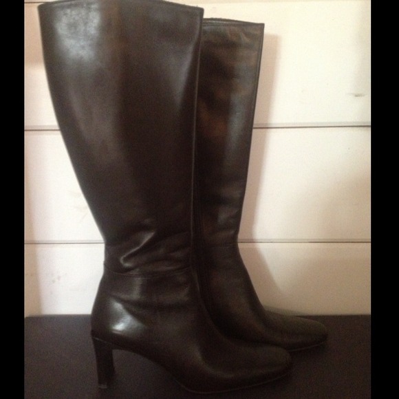 Authentic Brown leather boots 👢
