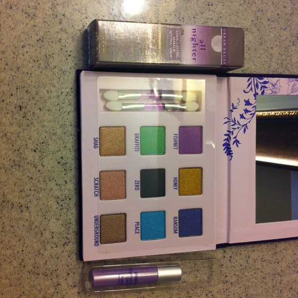 🚨SOLD🚨💄💄Urban decay makeup bundle💄💄