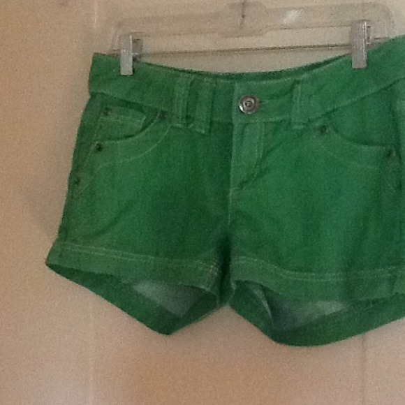 Bundle for @ciarasherri.