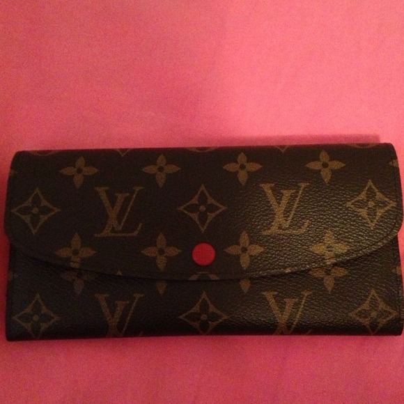 ❌SOLD❌ Louis Vuitton wallet 100% Authentic - Picture 3 of 4