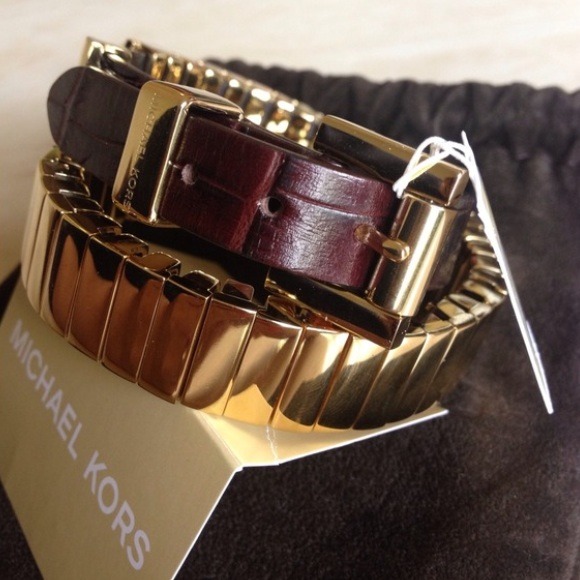 🎀Reserved🎀Michael Kors Belt Bracelet - Picture 2 of 3