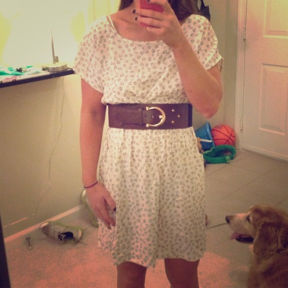🚫SOLD🚫Forever 21 white sleeve dress
