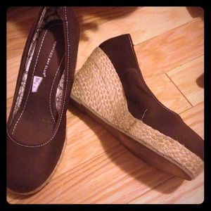 * REDUCED* Brown wedges