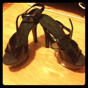 Black super sexy pumps