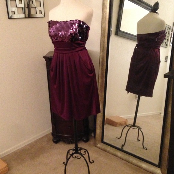 Speechless Dresses & Skirts - 🌟GIFTED🌟NWT Plum Sequin Strapless Dress