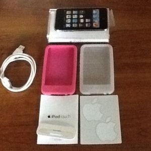 **SOLD Apple IPod 8gb  2nd Gen **SOLD