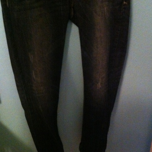 Cute capris - Picture 2 of 2