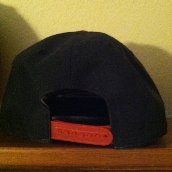 Bulls SnapBack - Picture 3 of 4