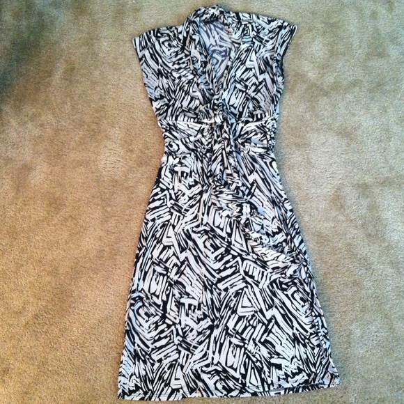 BCBG dress with amazing pattern