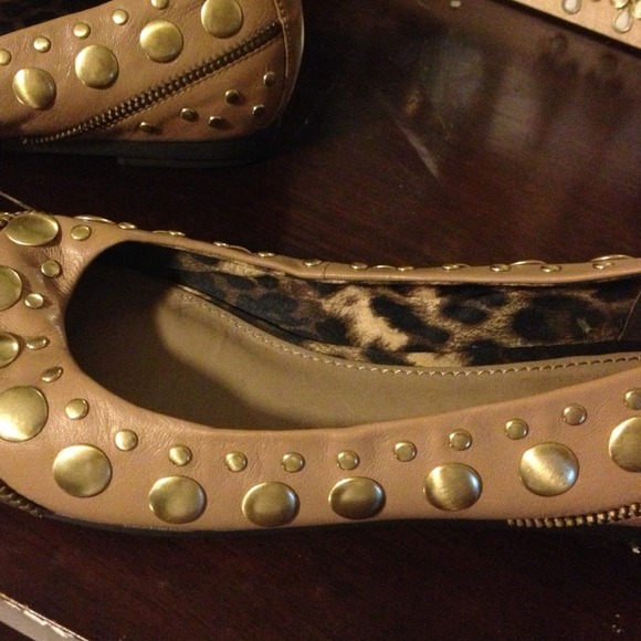 Tan shoes auturo Chang bought at Dillard's for $75 - Picture 2 of 2