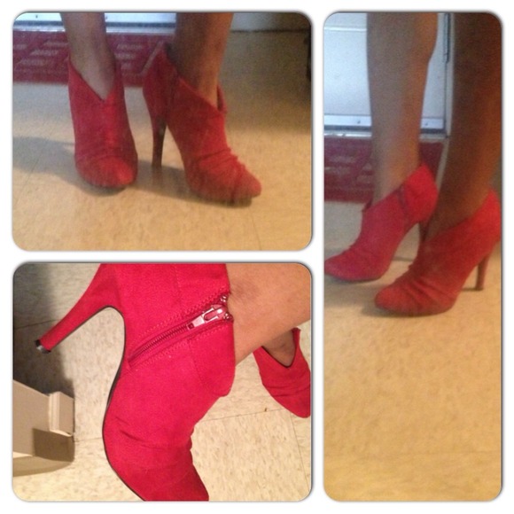 ❤❤Suede Red Heels❤❤ - Picture 3 of 3