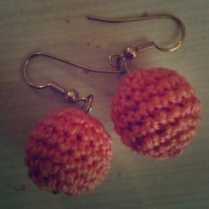 Cute crochet circle earrings!
