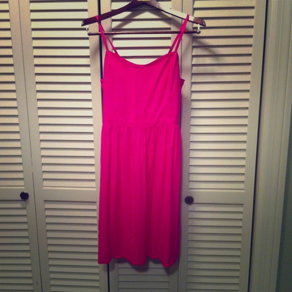 Fuschia Old Navy sun dress