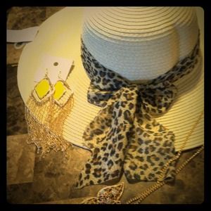 Yellow stunning earrings!!❤