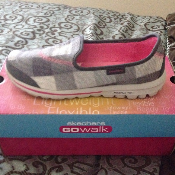 Skechers Go Walks