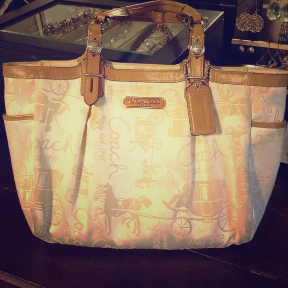 Coach Handbags - Coach bag