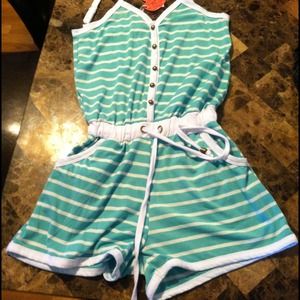 One piece short outfit❤🌺