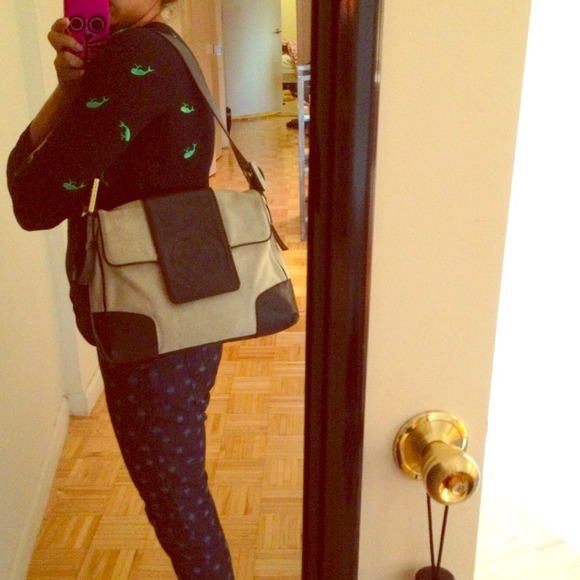 📷 More pictures of the Tory Burch purse!!
