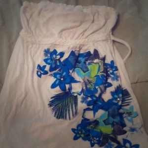 Super cute white floral tube top!