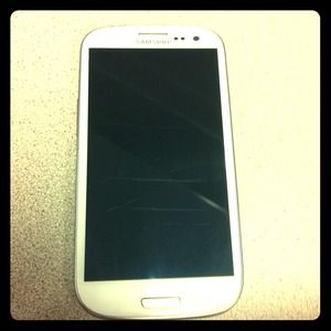 Samsung galaxy s3**** MAKE AN OFFER