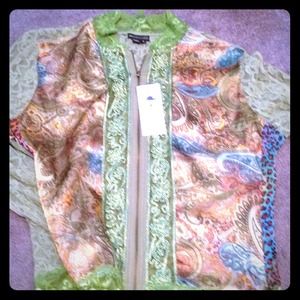 Very cute sweater never has been worn