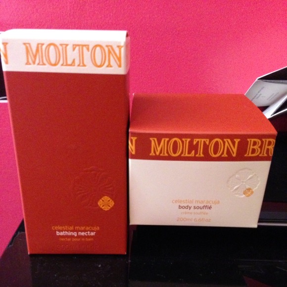 SOLD !!MOLTON BROWN
Celestial Maracuja - Picture 2 of 4