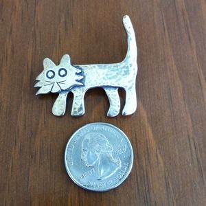 Sterling silver cat pin