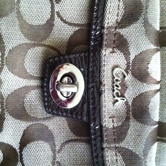 Authentic Coach purse - Picture 2 of 4