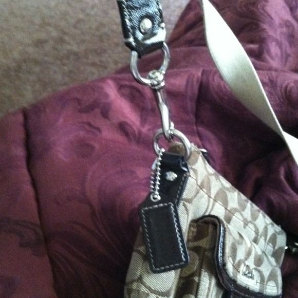 Authentic Coach purse - Picture 4 of 4