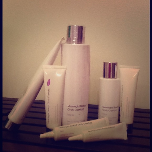 MEANINGFUL BEAUTY 7 ITEMS GREAT PRICE.