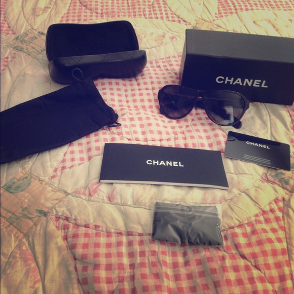 SOLD-sunglasses NWOT  $125 msmickap