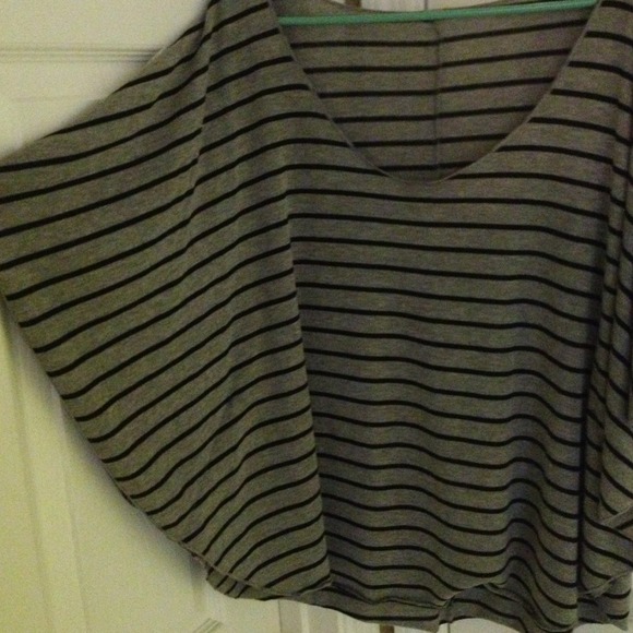 🚫Sold🚫Gray and navy blue stripped batwing shirt - Picture 2 of 2