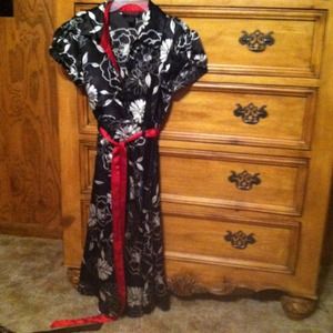 Cute,silky black and white dress