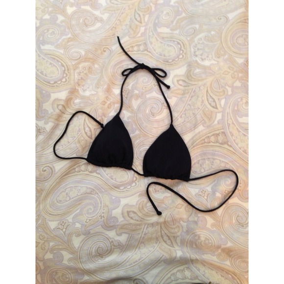 🚫SOLD🚫VS Triangle Bikini Top